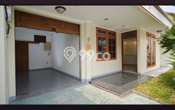Rumah Mewah Dijual LT 203m2 di Kebon Jeruk, Jakarta Barat Rumah Mewah Dijual LT 203m2 di Kebon Jeruk, Jakarta Barat