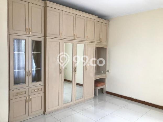 Rumah Kontrakan Jakarta Selatan LT 200m2 LB 250m2 Area Pondok Indah Rumah Kontrakan Jakarta Selatan LT 200m2 LB 250m2 Area Pondok Indah