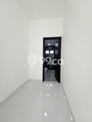 Dijual Rumah Premium dengan Fasilitas Sekitar Lengkap di BSD, Tangerang Selatan Dijual Rumah Premium dengan Fasilitas Sekitar Lengkap di BSD, Tangerang Selatan