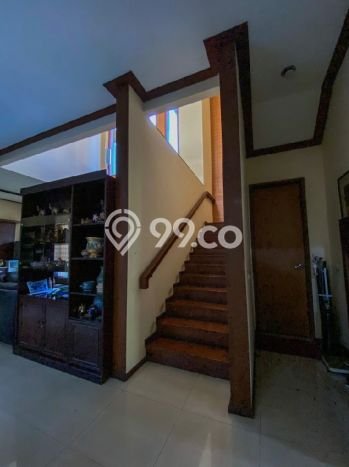 Dijual Rumah Luas Megah Dengan View Eksklusif di Buah Batu, Bandung Dijual Rumah Luas Megah Dengan View Eksklusif di Buah Batu, Bandung