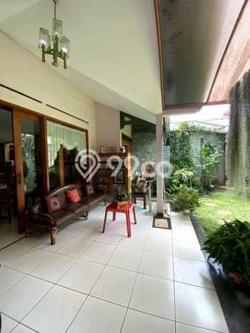 Ready to Use! Premium House LT 720m2 Desain Elegan di Sarijadi Ready to Use! Premium House LT 720m2 Desain Elegan di Sarijadi