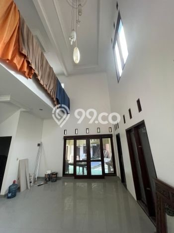 Hunian Elit LB 351m2 Siap Pakai Desain Elegan di Setiabudi, Bandung Hunian Elit LB 351m2 Siap Pakai Desain Elegan di Setiabudi, Bandung