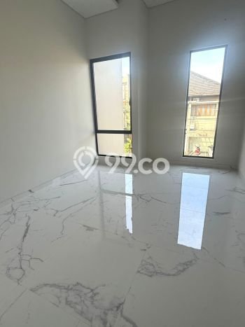 Ready to Use! Luxury House LT 147m2 Desain Elegan di mekar wangi Ready to Use! Luxury House LT 147m2 Desain Elegan di mekar wangi