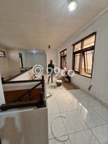 For Sale! Premium House LT 186m2 Desain Modern di Taman Kopo Indah For Sale! Premium House LT 186m2 Desain Modern di Taman Kopo Indah