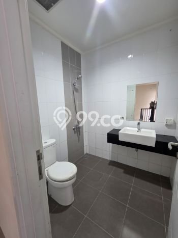 Disewakan Rumah Murah di Gading Serpong Tangerang dengan 2 Kamar Tidur Disewakan Rumah Murah di Gading Serpong Tangerang dengan 2 Kamar Tidur