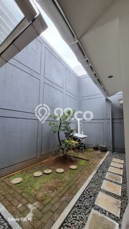Rumah Elit Modern Siap Huni di BSD City Tangerang Rumah Elit Modern Siap Huni di BSD City Tangerang