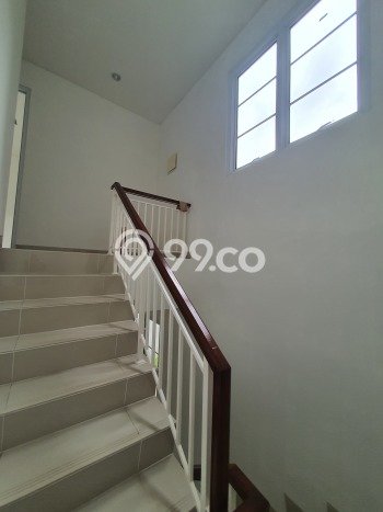 Jual Rumah Mewah Megah Dengan View Eksklusif di Gading Serpong, Tangerang Jual Rumah Mewah Megah Dengan View Eksklusif di Gading Serpong, Tangerang