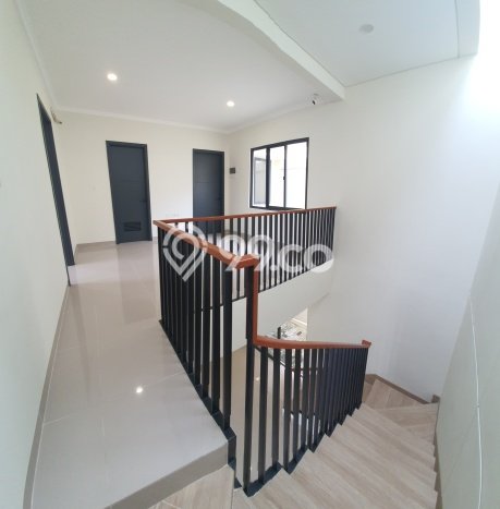 Rumah Luxury Modern Siap Huni di Summarecon Serpong Tangerang Rumah Luxury Modern Siap Huni di Summarecon Serpong Tangerang