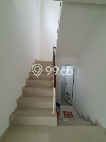 Jual Rumah Mewah Megah Dengan View Eksklusif di Gading Serpong, Tangerang Jual Rumah Mewah Megah Dengan View Eksklusif di Gading Serpong, Tangerang