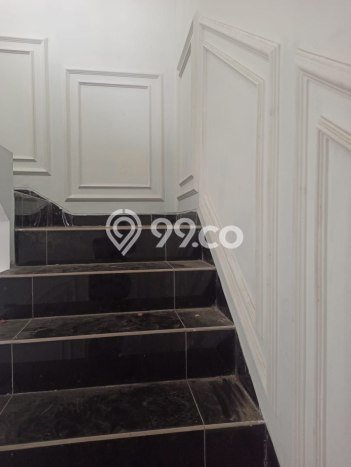 Ready to Use! Luxury House LT 94m2 Desain Modern di Cipinang Ready to Use! Luxury House LT 94m2 Desain Modern di Cipinang