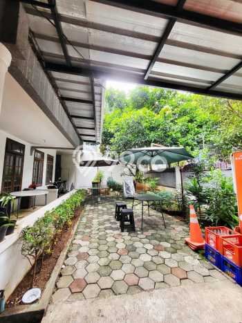 Rumah Elit LB 215m2 Siap Pakai Desain Elegan di Senopati, Jakarta Selatan Rumah Elit LB 215m2 Siap Pakai Desain Elegan di Senopati, Jakarta Selatan