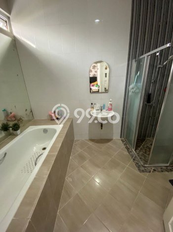 Rumah Modern 5 KT di Pondok Kelapa Jakarta Timur Rumah Modern 5 KT di Pondok Kelapa Jakarta Timur