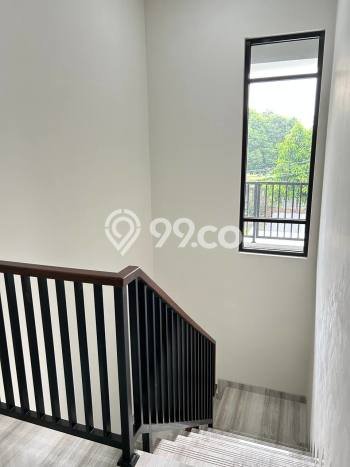 Hunian Mewah Dijual LT 180m2 di Pondok Kelapa, Jakarta Timur Hunian Mewah Dijual LT 180m2 di Pondok Kelapa, Jakarta Timur