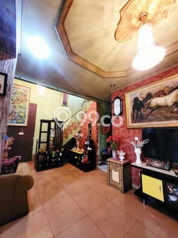 For Sale! Luxury House LT 211m2 Desain Modern di Cilangkap For Sale! Luxury House LT 211m2 Desain Modern di Cilangkap