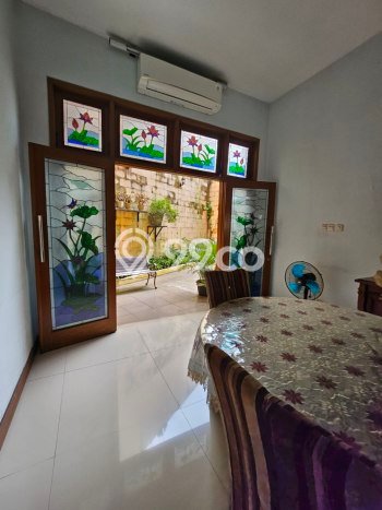 Rumah Elit Modern Siap Huni di Warung Buncit Jakarta Selatan Rumah Elit Modern Siap Huni di Warung Buncit Jakarta Selatan