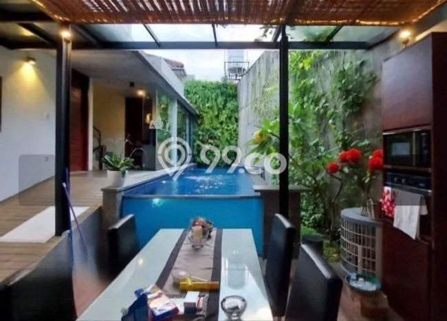 Hunian Eksklusif Siap Huni LT 240m2 di Kebayoran Baru, Jakarta Selatan Hunian Eksklusif Siap Huni LT 240m2 di Kebayoran Baru, Jakarta Selatan