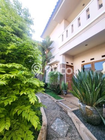 Dijual Rumah 4 Kamar Lokasi Strategis Nyaman dan Strategis di Cikunir Dijual Rumah 4 Kamar Lokasi Strategis Nyaman dan Strategis di Cikunir