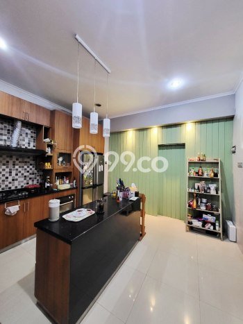 Rumah Elit LB 360m2 Siap Huni Desain Elegan di Bintaro, Tangerang Selatan Rumah Elit LB 360m2 Siap Huni Desain Elegan di Bintaro, Tangerang Selatan