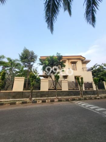 Siap Huni Hunian Elit 7 Kamar di Bekasi Selatan Dekat ke Mana Pun Siap Huni Hunian Elit 7 Kamar di Bekasi Selatan Dekat ke Mana Pun