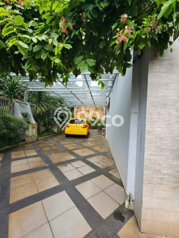 Rumah Elit Modern Siap Huni di Warung Buncit Jakarta Selatan Rumah Elit Modern Siap Huni di Warung Buncit Jakarta Selatan