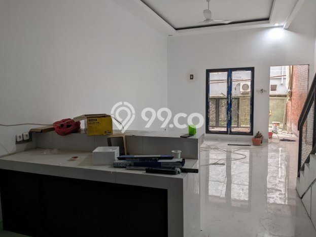 Ruko Dijual di Prime Area Jakarta Timur Luas 180m2 Ruko Dijual di Prime Area Jakarta Timur Luas 180m2