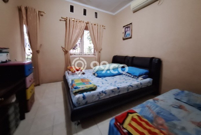 Rumah Elit Modern Tanpa Renovasi di Jatiwaringin Jakarta Timur Rumah Elit Modern Tanpa Renovasi di Jatiwaringin Jakarta Timur