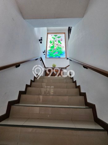 Rumah Elit Modern Siap Huni di Warung Buncit Jakarta Selatan Rumah Elit Modern Siap Huni di Warung Buncit Jakarta Selatan