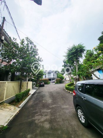 Rumah Elit LB 360m2 Siap Huni Desain Elegan di Bintaro, Tangerang Selatan Rumah Elit LB 360m2 Siap Huni Desain Elegan di Bintaro, Tangerang Selatan
