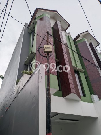 Ruko Dijual di Prime Area Jakarta Timur Luas 180m2 Ruko Dijual di Prime Area Jakarta Timur Luas 180m2