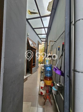Rumah Elit Modern Siap Huni di Warung Buncit Jakarta Selatan Rumah Elit Modern Siap Huni di Warung Buncit Jakarta Selatan