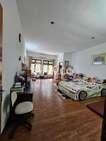 Rumah Elit Modern Siap Huni di Warung Buncit Jakarta Selatan Rumah Elit Modern Siap Huni di Warung Buncit Jakarta Selatan