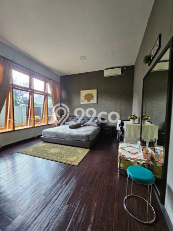 Rumah Elit Modern Siap Huni di Warung Buncit Jakarta Selatan Rumah Elit Modern Siap Huni di Warung Buncit Jakarta Selatan