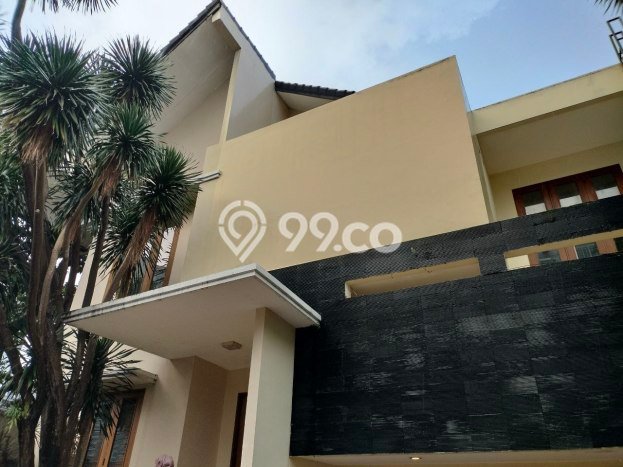 Dijual Rumah Luas Elegan Dengan View Eksklusif di Kemang, Jakarta Selatan Dijual Rumah Luas Elegan Dengan View Eksklusif di Kemang, Jakarta Selatan