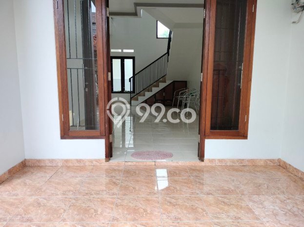 Rumah Modern Cantik 4 Kamar Bisa Langsung Pindah di Jagakarsa Rumah Modern Cantik 4 Kamar Bisa Langsung Pindah di Jagakarsa