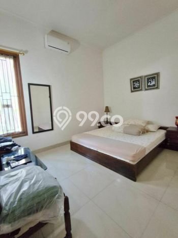 Rumah Elit LB 220m2 Siap Pakai Desain Elegan di Jatimakmur, Bekasi Rumah Elit LB 220m2 Siap Pakai Desain Elegan di Jatimakmur, Bekasi