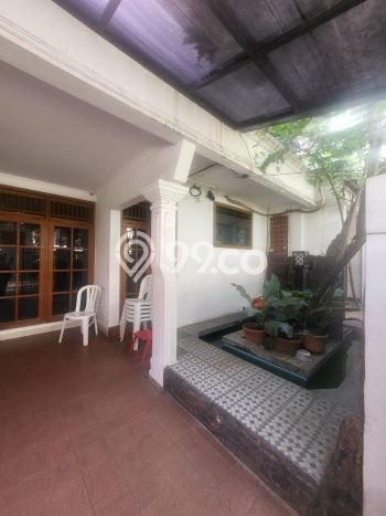 Hunian Eksklusif Siap Huni LT 196m2 di Kebayoran Lama, Jakarta Selatan Hunian Eksklusif Siap Huni LT 196m2 di Kebayoran Lama, Jakarta Selatan