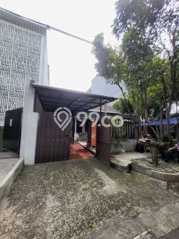 Rumah Elit LB 215m2 Siap Pakai Desain Elegan di Senopati, Jakarta Selatan Rumah Elit LB 215m2 Siap Pakai Desain Elegan di Senopati, Jakarta Selatan