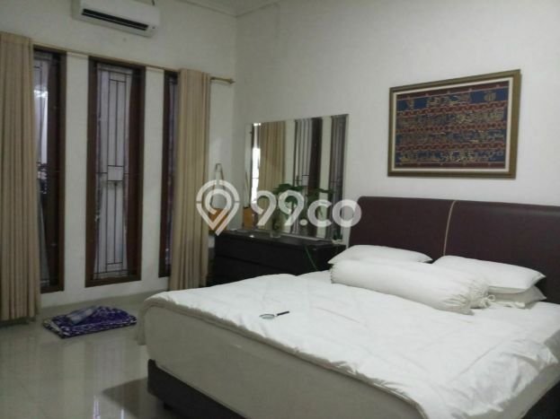 Rumah Elit LB 220m2 Siap Pakai Desain Elegan di Jatimakmur, Bekasi Rumah Elit LB 220m2 Siap Pakai Desain Elegan di Jatimakmur, Bekasi