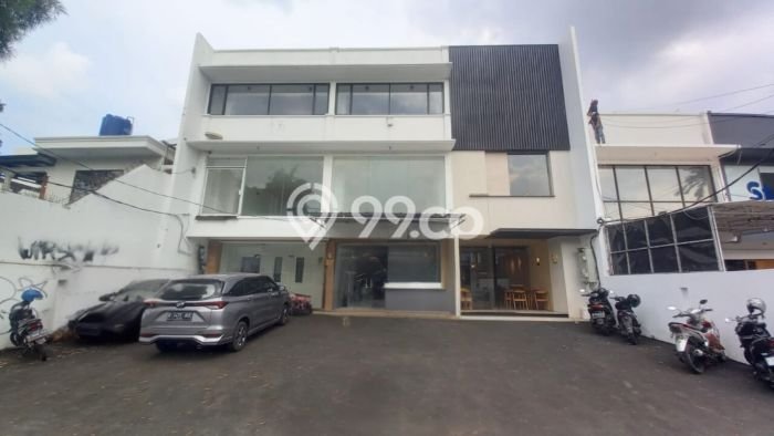 Ruko Bagus Dijual LB 423m2 Lokasi Strategis Jakarta Selatan Area Cocok untuk Bisnis Ruko Bagus Dijual LB 423m2 Lokasi Strategis Jakarta Selatan Area Cocok untuk Bisnis