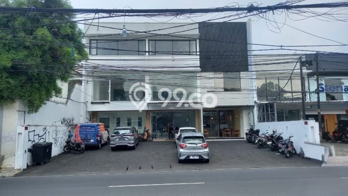 Ruko Bagus Dijual LB 423m2 Lokasi Strategis Jakarta Selatan Area Cocok untuk Bisnis Ruko Bagus Dijual LB 423m2 Lokasi Strategis Jakarta Selatan Area Cocok untuk Bisnis