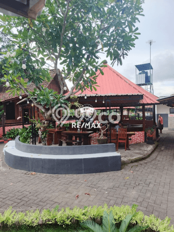 Kantor Dijual di Glagah Banyuwangi dengan Luas Bangunan 800m2 Kantor Dijual di Glagah Banyuwangi dengan Luas Bangunan 800m2