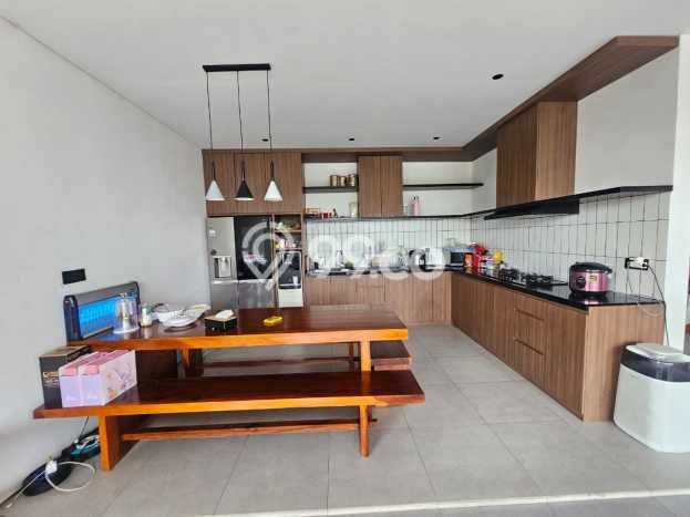 For Sale! Vila Kawasan , Ukuran 205m2m², Dekat ke Pusat Kota For Sale! Vila Kawasan , Ukuran 205m2m², Dekat ke Pusat Kota