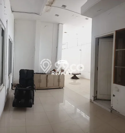 Rumah Eksklusif Siap Huni LT 442m2 di Giri, Banyuwangi Rumah Eksklusif Siap Huni LT 442m2 di Giri, Banyuwangi