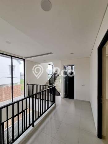 Rumah Mewah LB 240m2 Siap Pakai Desain Elegan di Dalung, Badung Rumah Mewah LB 240m2 Siap Pakai Desain Elegan di Dalung, Badung