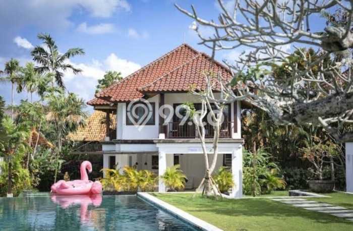 Vila Kawasan , Ukuran 3500m2m², Ideal untuk tempat tinggal keluarga Vila Kawasan , Ukuran 3500m2m², Ideal untuk tempat tinggal keluarga