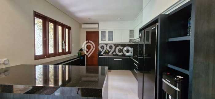 HARGA MENARIK! Vila Kawasan , Luas 400m2m², Lokasi Strategis dengan akses bagus HARGA MENARIK! Vila Kawasan , Luas 400m2m², Lokasi Strategis dengan akses bagus