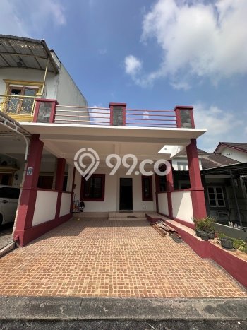 DIJUAL CEPAT! Rumah Ready Stock Area Strategis , Luas 90m2m² LB 80m2m² DIJUAL CEPAT! Rumah Ready Stock Area Strategis , Luas 90m2m² LB 80m2m²