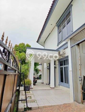 Rumah Elit Modern Tanpa Renovasi di Harjamukti Depok Rumah Elit Modern Tanpa Renovasi di Harjamukti Depok