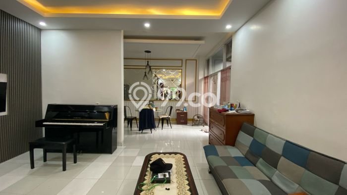 Jual Rumah Mewah Megah Dengan View Eksklusif di Kota Wisata, Bogor Jual Rumah Mewah Megah Dengan View Eksklusif di Kota Wisata, Bogor