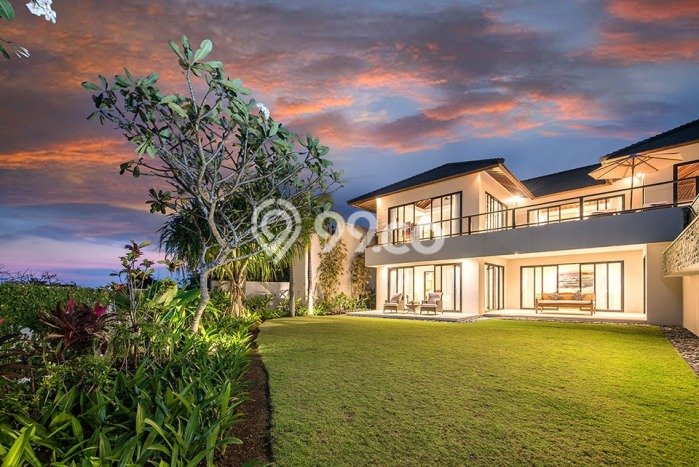 Kesempatan Langka! Vila Kawasan , Area 696m2m², Posisi Premium dekat dengan berbagai fasilitas Kesempatan Langka! Vila Kawasan , Area 696m2m², Posisi Premium dekat dengan berbagai fasilitas